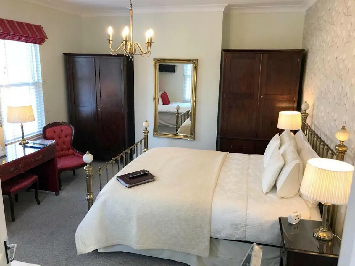 Burlington House Hotel Cheltenham Guest house